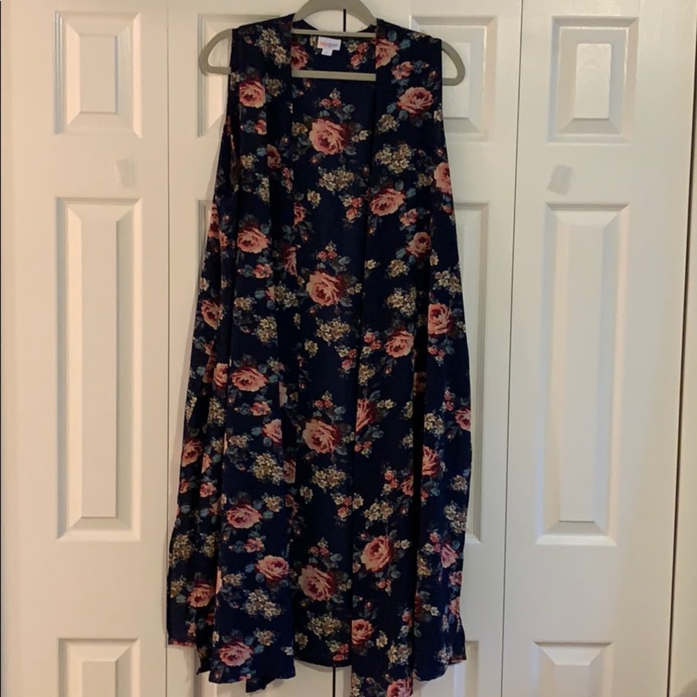 Lula Roe L - Joy (sleeveless Duster)